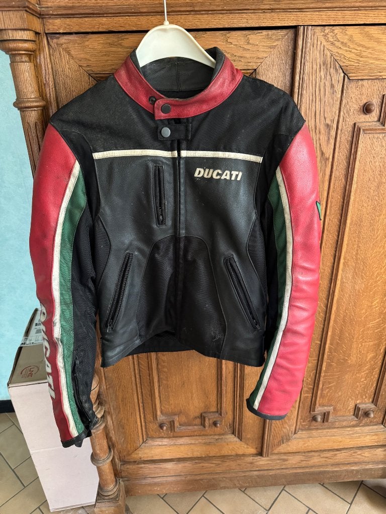 Veste cuir Ducati taille S, Motoren, Dames, Jas | leer, Ophalen of Verzenden, Ducati
