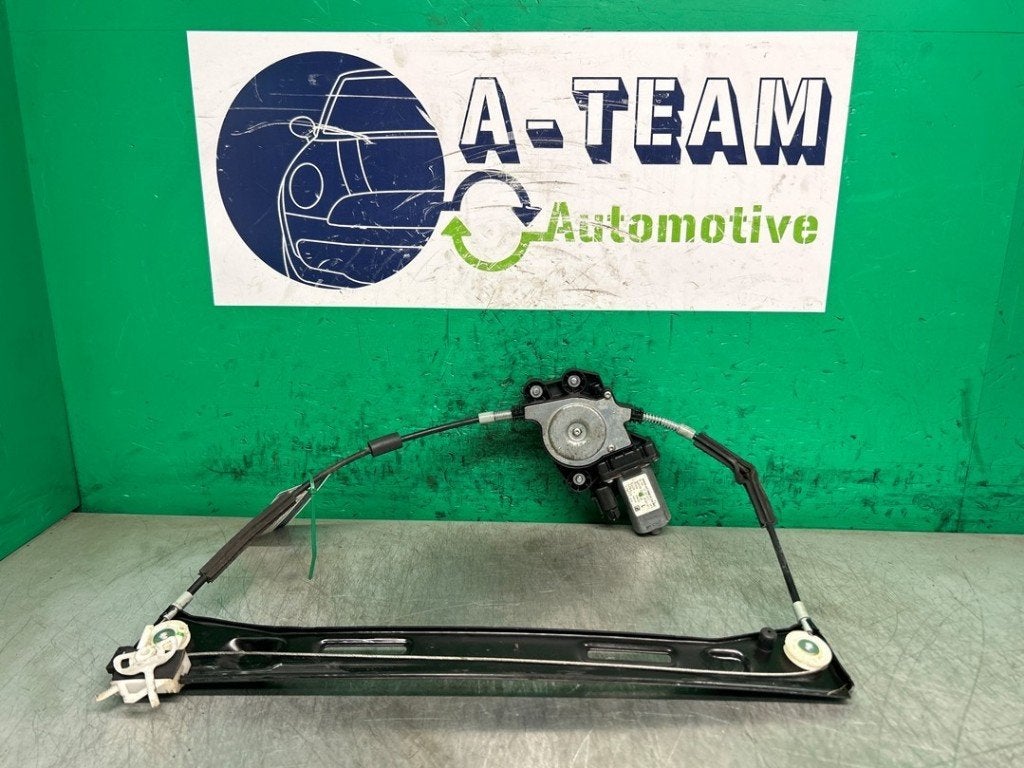 VITRE MECANISME AVANT GAUCHE Fiat Panda (169) (|51846385|), Autos : Pièces & Accessoires, FCA Germany GmbH, IPC D1-09 Bahnhofsplatz
65423  Rüsselsheim am Main, DE