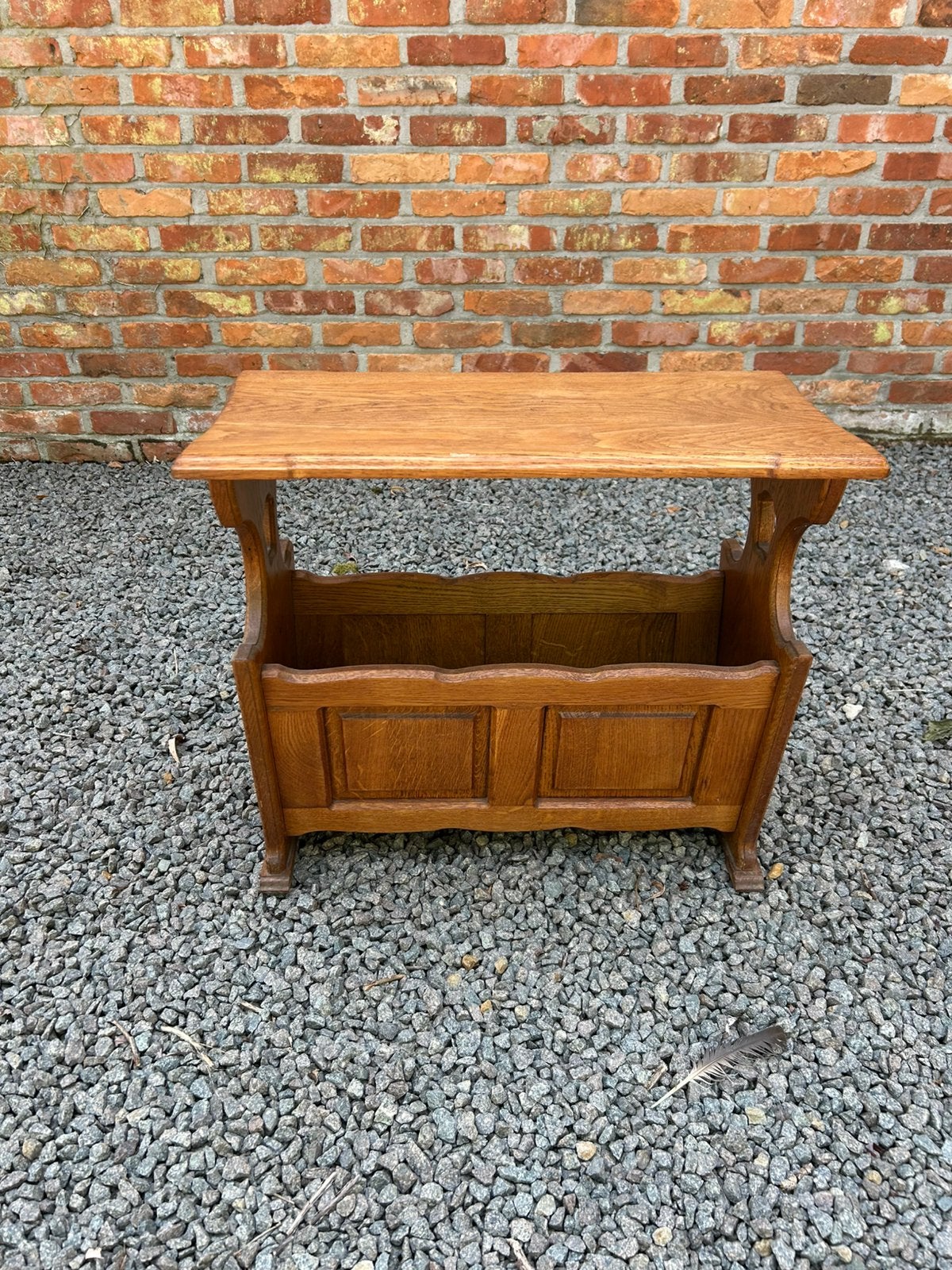 Vintage krantenbak, Huis en Inrichting, Woonaccessoires | Krantenbakken en Lectuurbakken, Krantenbak, Ophalen, Gebruikt, Vintage