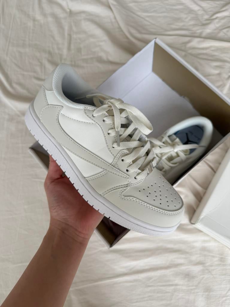 travis scott nike maat 38,5, Ophalen of Verzenden, Nieuw