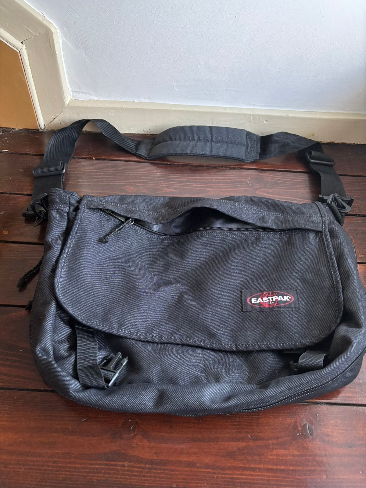 Cartable aestpak, Enlèvement, Comme neuf