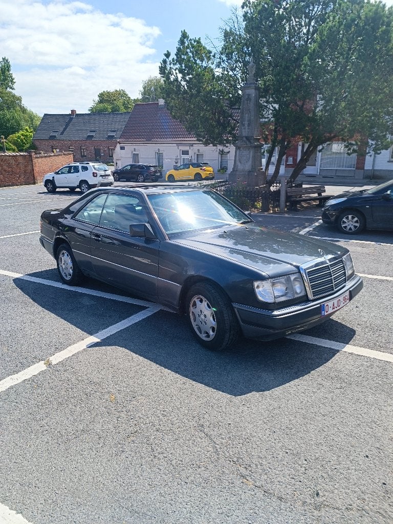 Mercedes 220 coupée 1993, 150ch, toe, ve, 225000km, Autos, Cuir, Achat, 110 kW, Particulier
