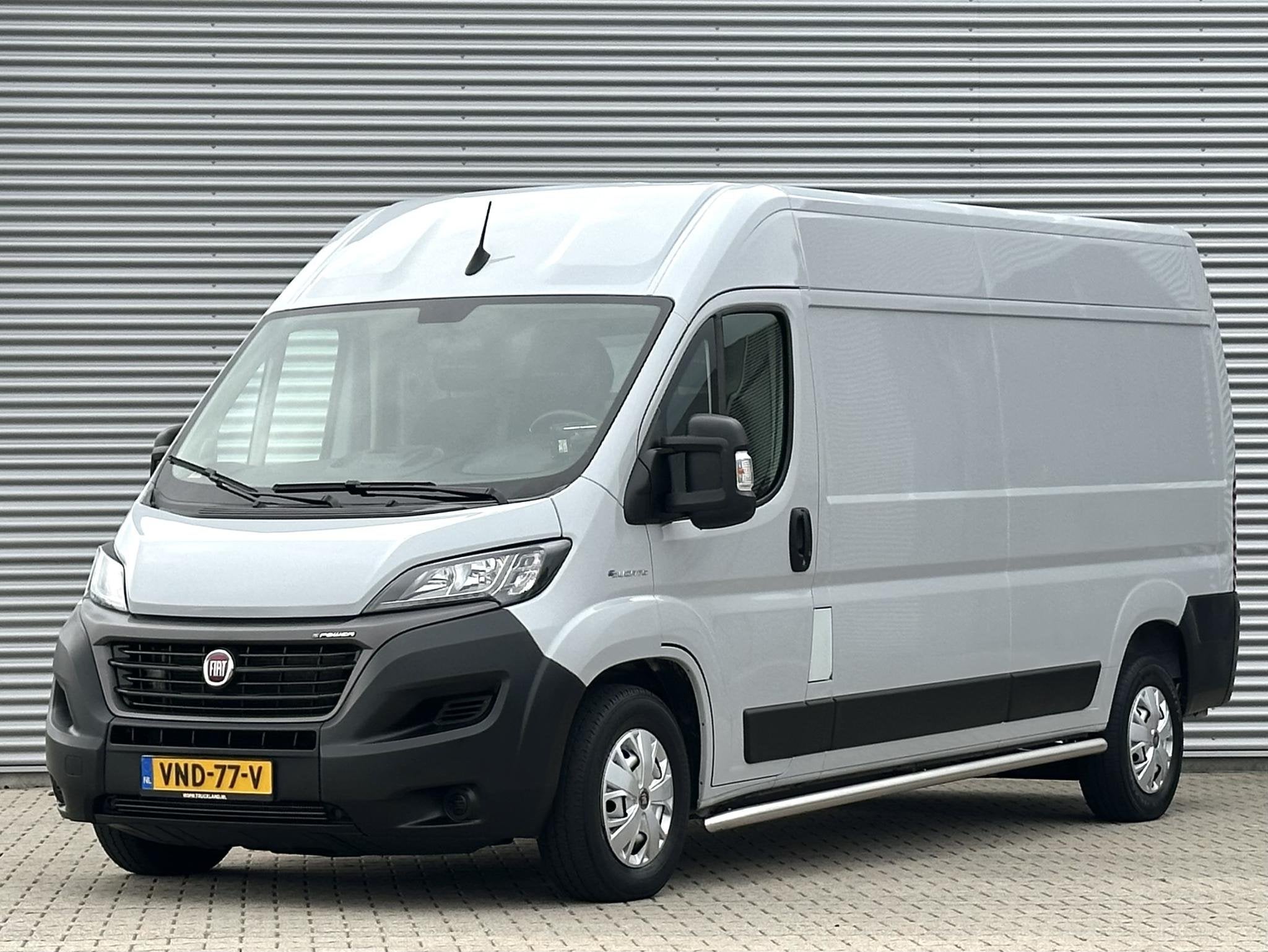 Fiat E-Ducato 3.5T L3H2 79 kWh LONG RANGE Speciale kleur, Argent ou Gris, Entreprise, 3 places, Noir
