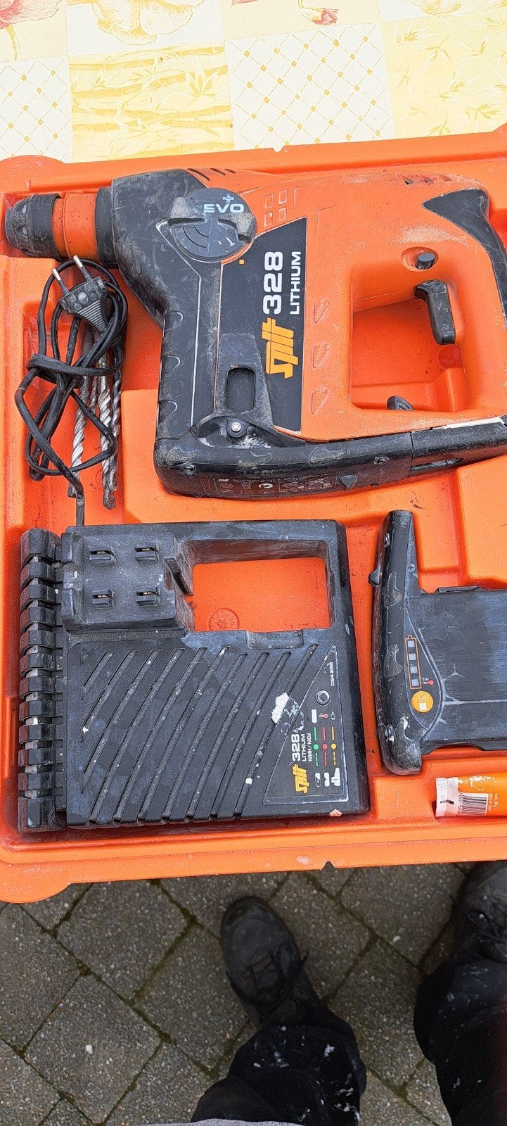 Spit 328 lithum, Doe-het-zelf en Bouw, Ophalen, Gebruikt, Boor- en/of Breekhamer, Klopboormechanisme
