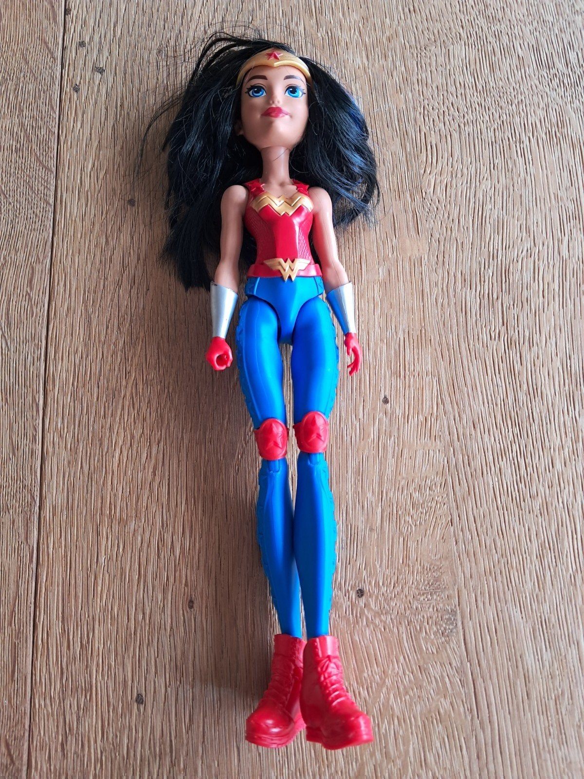 DC Super Hero Girls Wonder Woman actiepop, Kinderen en Baby's, Ophalen, Zo goed als nieuw, Barbie