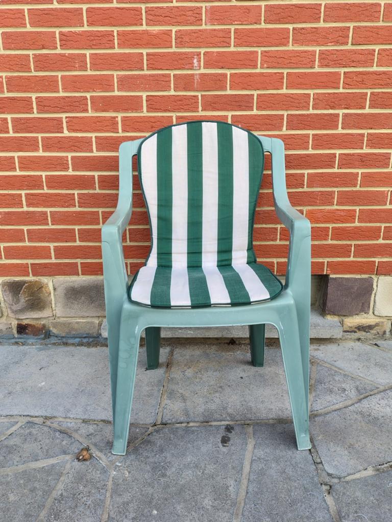 6 Chaises de jardin avec  coussins, Enlèvement
