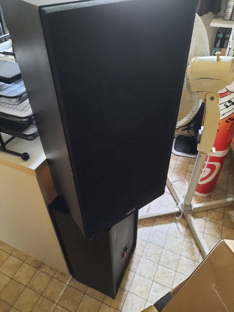 Kit d'enceintes Akai, Autres marques, 60 à 120 watts, Enlèvement, Utilisé