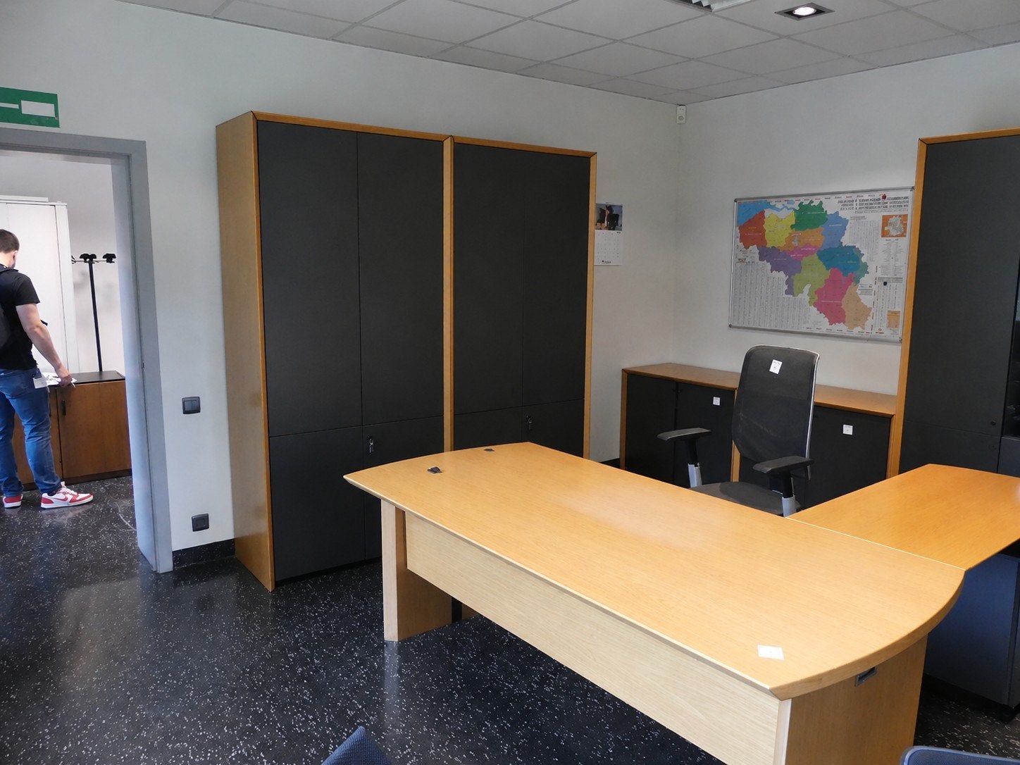 Bureau qualité professionnel, Enlèvement, Bureau