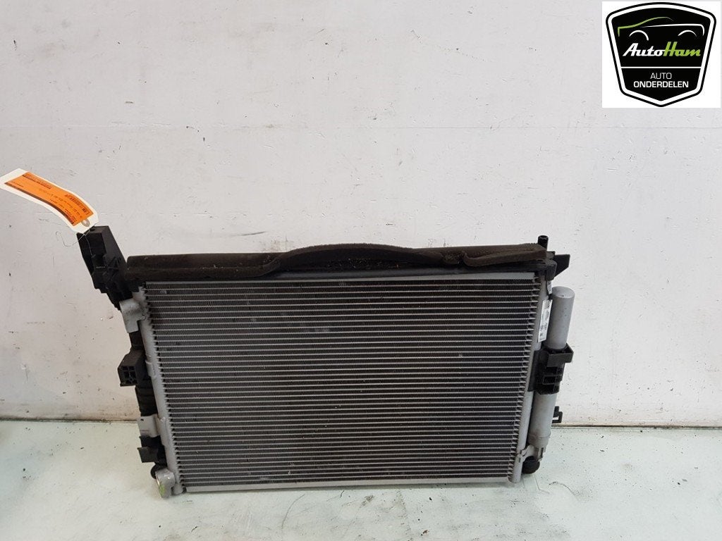 RADIATEUR COMPLEET Ford Focus 3 Wagon (01-2010/02-2020), Gebruikt, Ford
