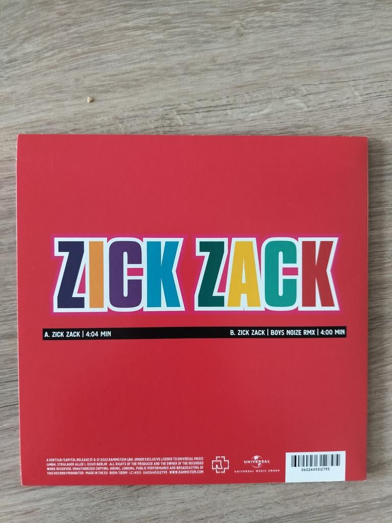 Rammstein zick zack, Ophalen