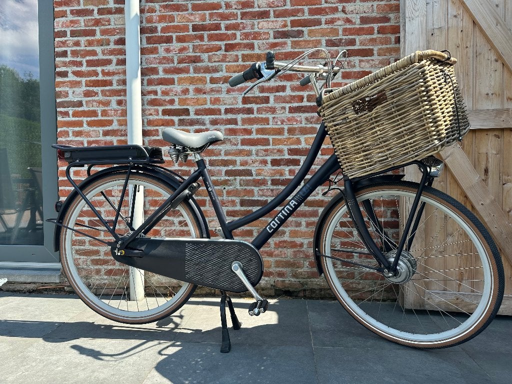Elektrische dames fiets, Fietsen en Brommers, Ophalen, Zo goed als nieuw, Minder dan 30 km per accu, Cortina