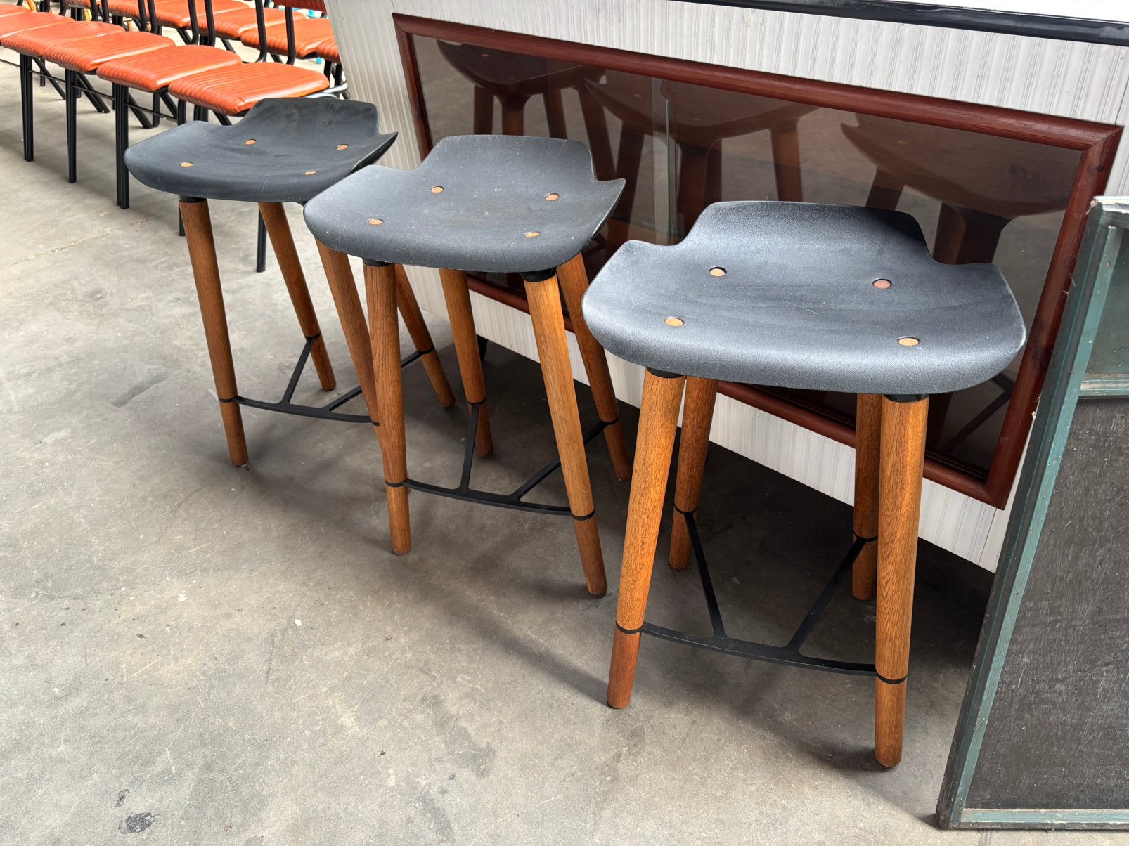 Vintage Barkrukken Pilot Quinze-Milan bar stool 3 Stuks !, Enlèvement, Comme neuf