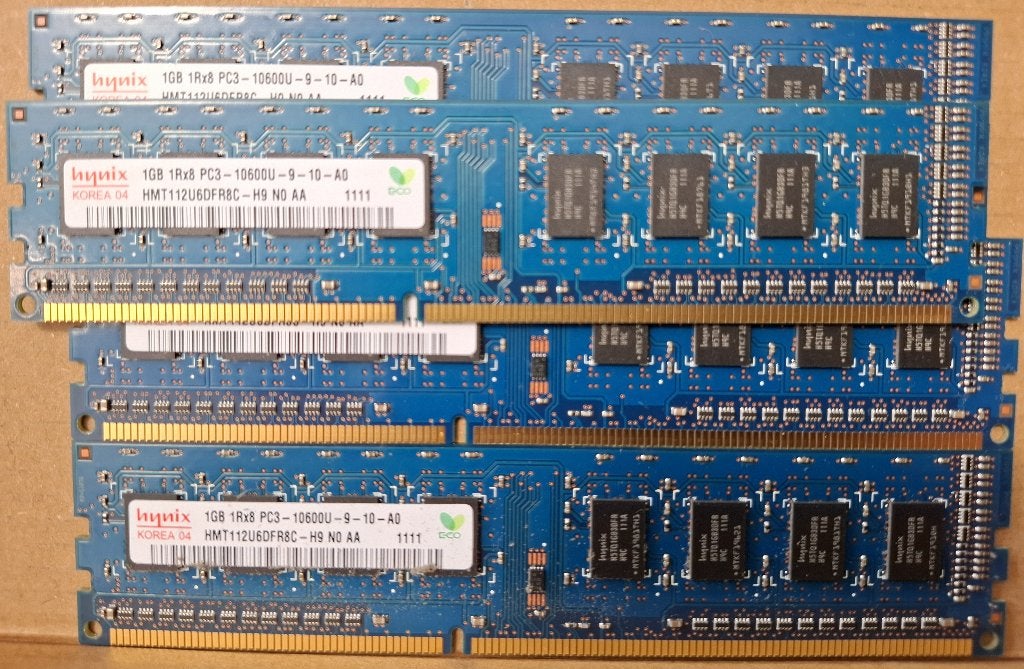 ram geheugen 4 x 1 GB, Ophalen, 1 GB of minder, DDR3, Zo goed als nieuw