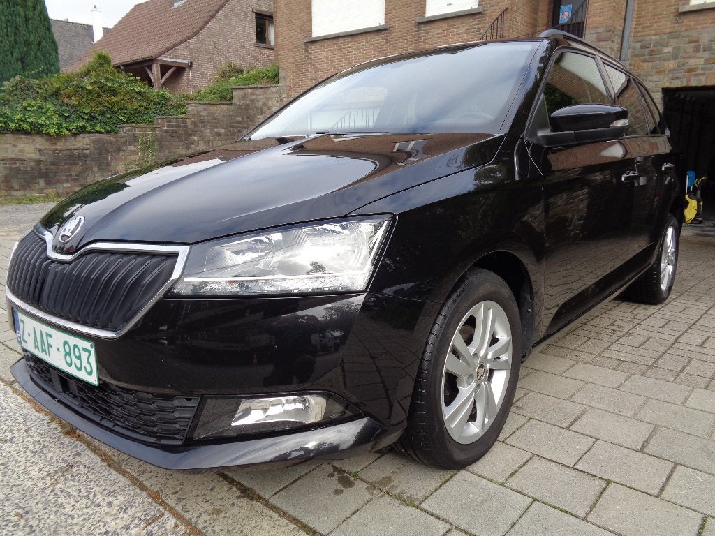Skoda Fabia Break 1.000 tsi LEZ Bruxelles jusque 2035, Autos, Achat, Entreprise, Boîte manuelle, Entretenue par le concessionnaire