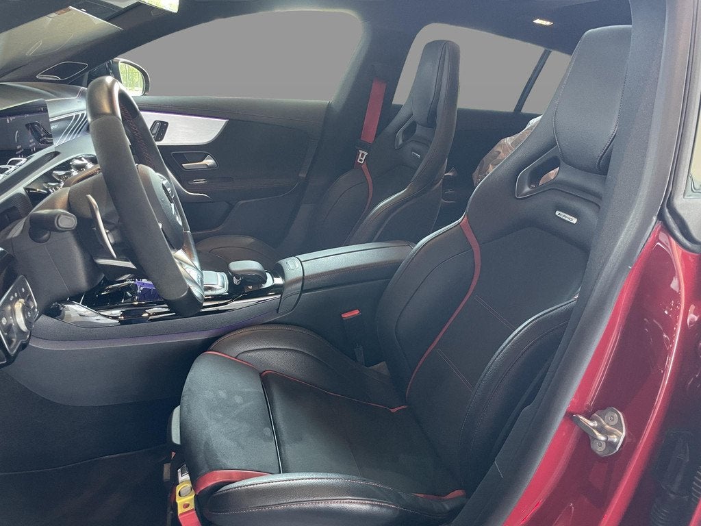 Mercedes-Benz Mercedes-AMG CLA 45S 4MATIC+ Shooting Brake +, Auto's, Mercedes-Benz, Automaat, CLA, 4 cilinders, https://public.car-pass.be/vhr/e4d99b81-bb40-4757-9d34-51a458d8d43e