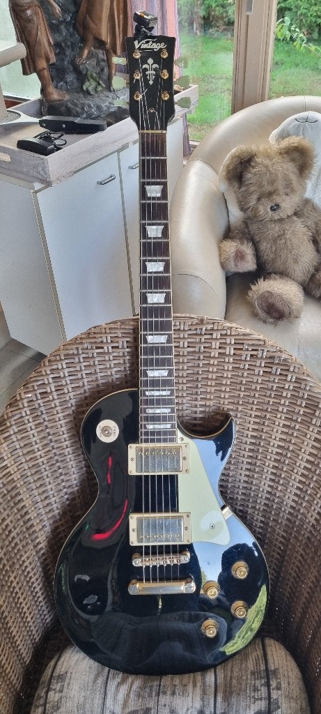 Vintage V100 Black – Wilkinson pickups – Les Paul model, Muziek en Instrumenten, Ophalen, Gebruikt, Solid body, Overige merken