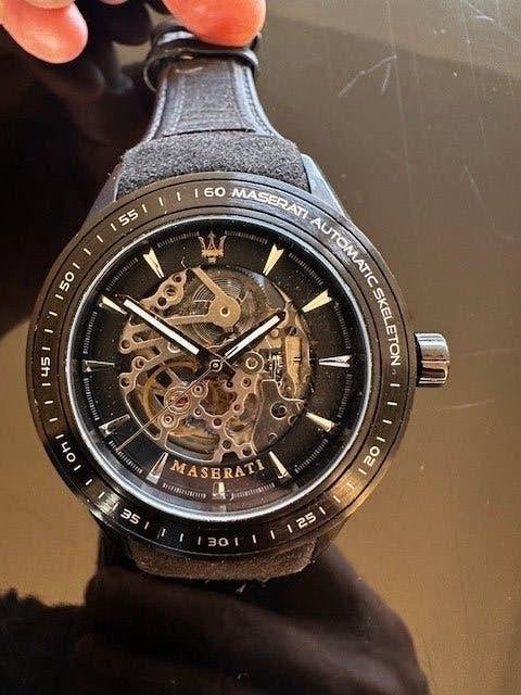 Montre Maserati Automatic – état neuf, Enlèvement, Comme neuf, Cuir