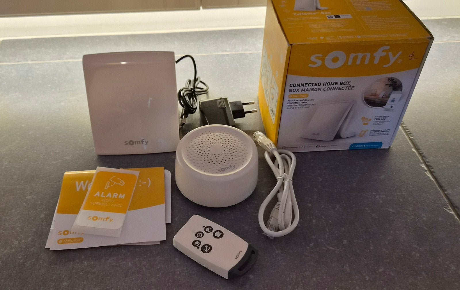 Coffret Somfy Tahoma Premium pour la maison, Bricolage & Construction, Enlèvement ou Envoi, Fenêtre ou Porte, Comme neuf, Télécommande