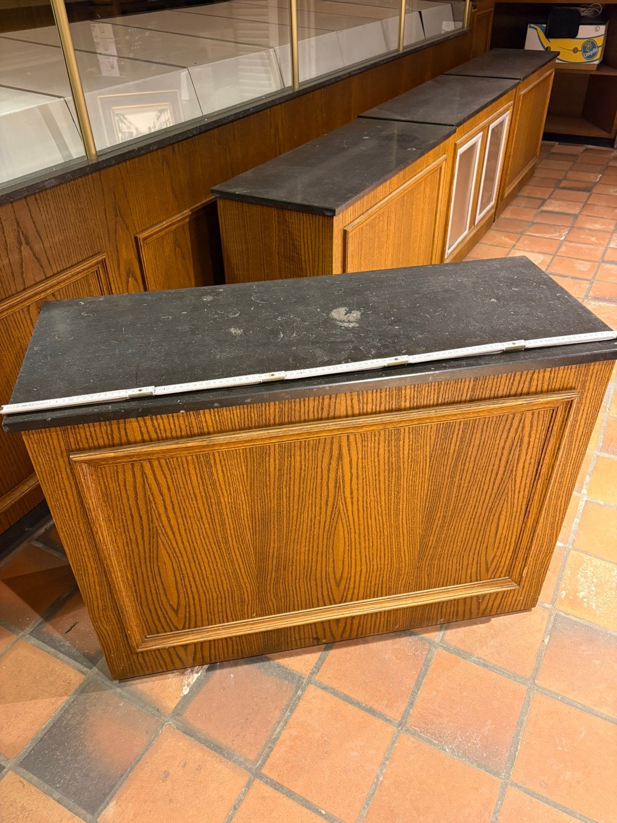 4 chariots pour vitrines ou pour la maison, Maison & Meubles, Accessoires pour la Maison | Coffres, 50 – 75, 50 à 100 cm, Comme neuf
