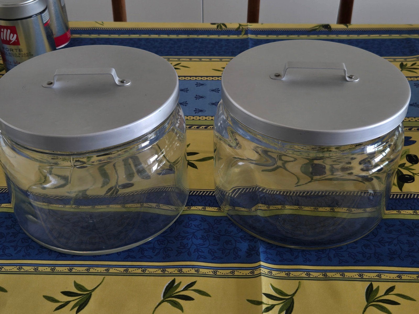 Twee grote vintage koeken of snoep dozen anno 70,, Huis en Inrichting, Keuken | Tupperware, Ophalen, Zo goed als nieuw