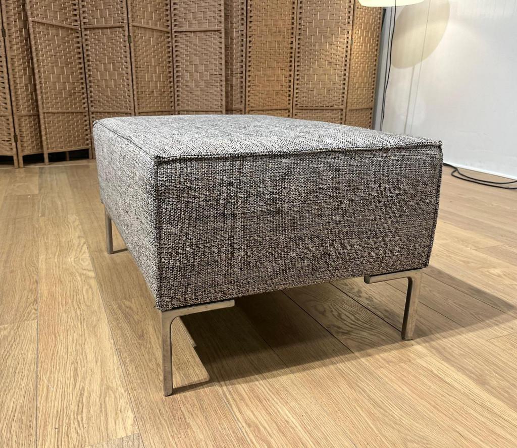 TBE Design on Stock Bloq pouf + garantie – PN: 950€, Enlèvement ou Envoi, Tissus, Design Voetenbanken en Poefen Design on Stock