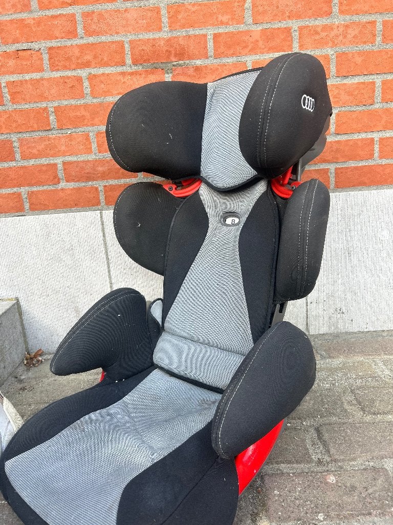Kinderstoel Audi, Enlèvement