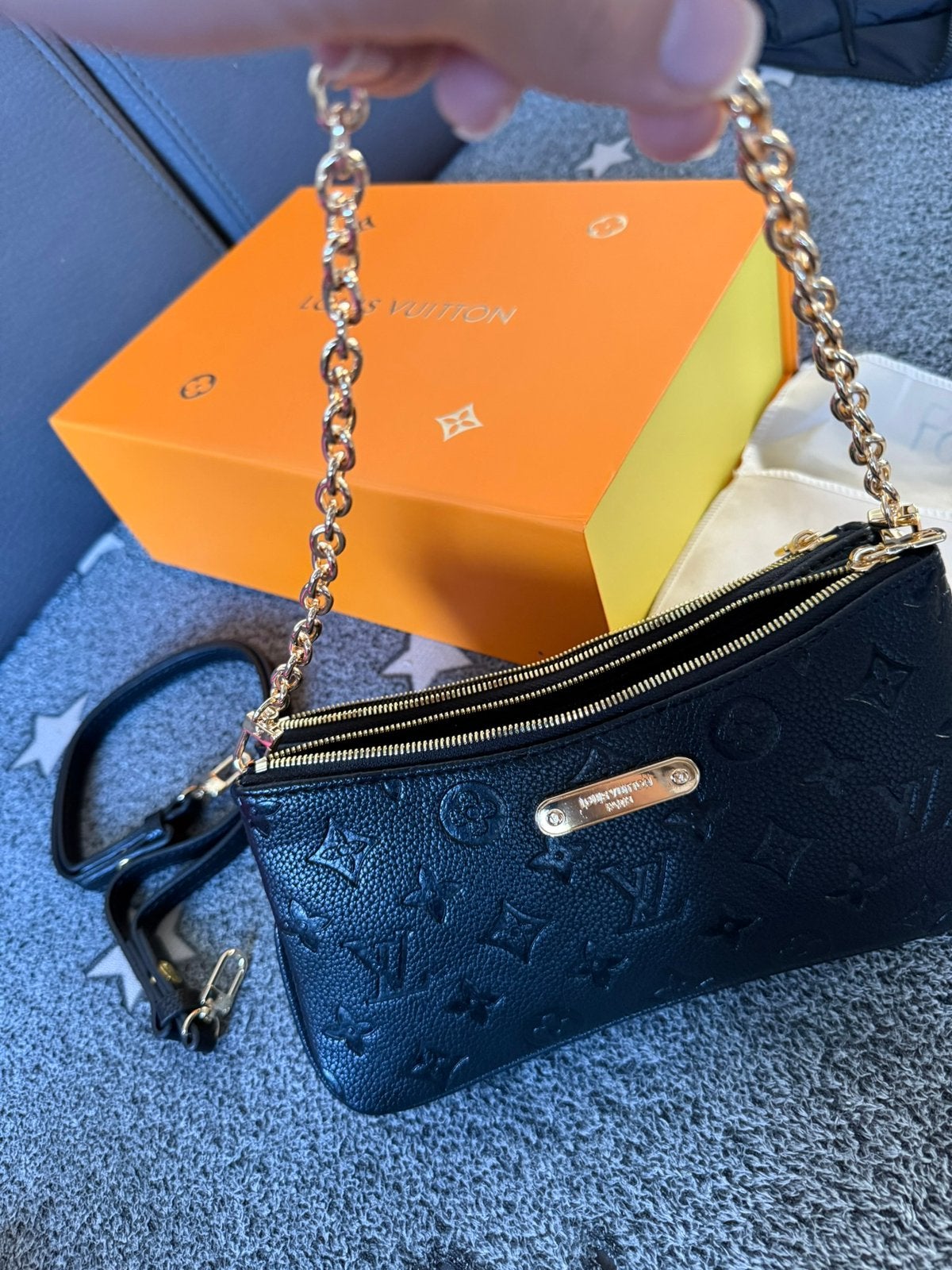Sac Louis Vuitton, Enlèvement ou Envoi, Neuf, Noir, Sac à bandoulière
