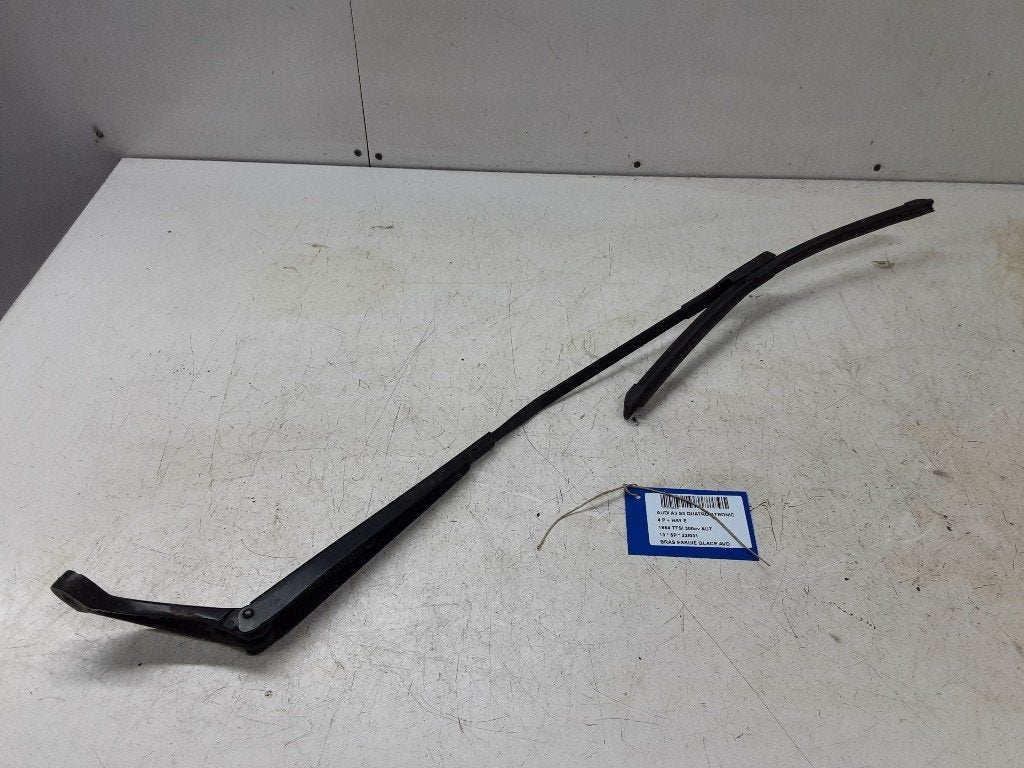 RUITENWISSERARM RECHTS VOOR Audi S3 Sportback (8VA / 8VF), Gebruikt, Audi