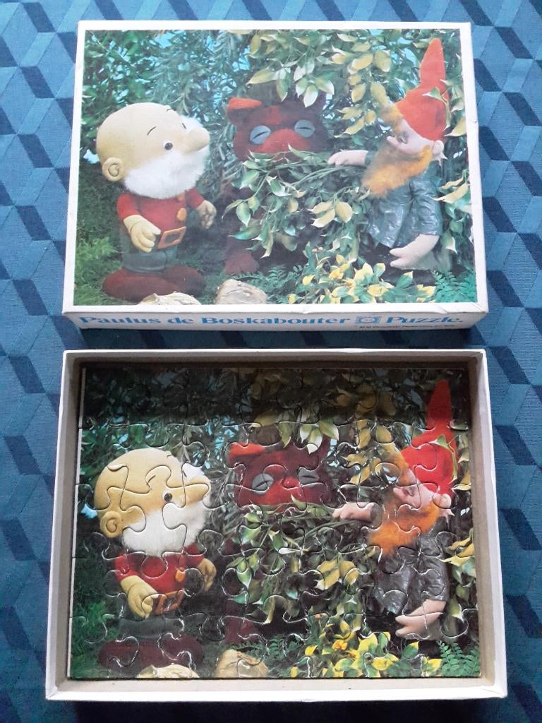 2 Zeer oude Paulus de Boskabouter puzzels, 1974, 35 stukjes, Enlèvement ou Envoi, Utilisé, TV, Autres types