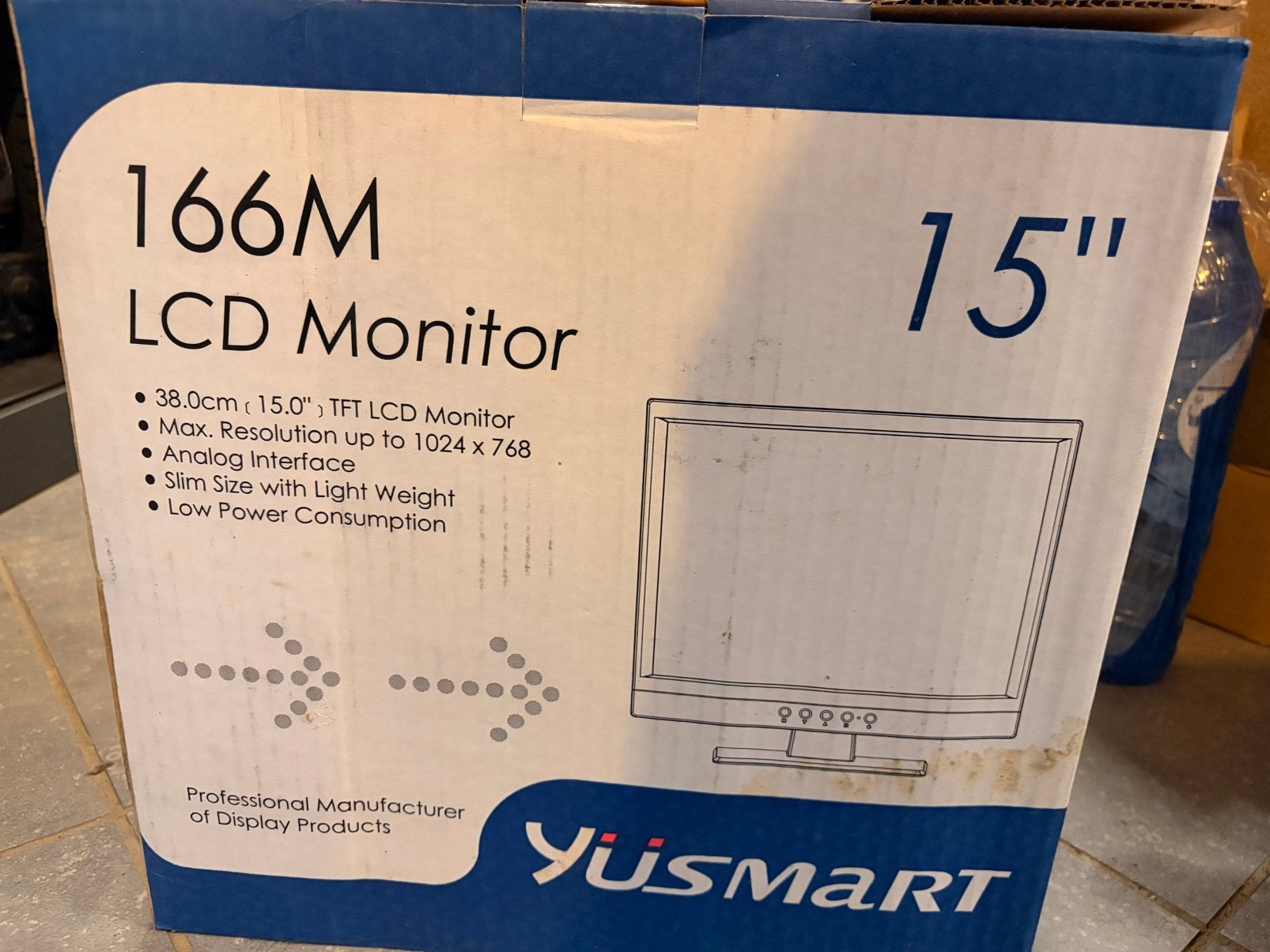 Yüsmart 166M LCD-scherm — 15 inch, Ophalen, Gebruikt