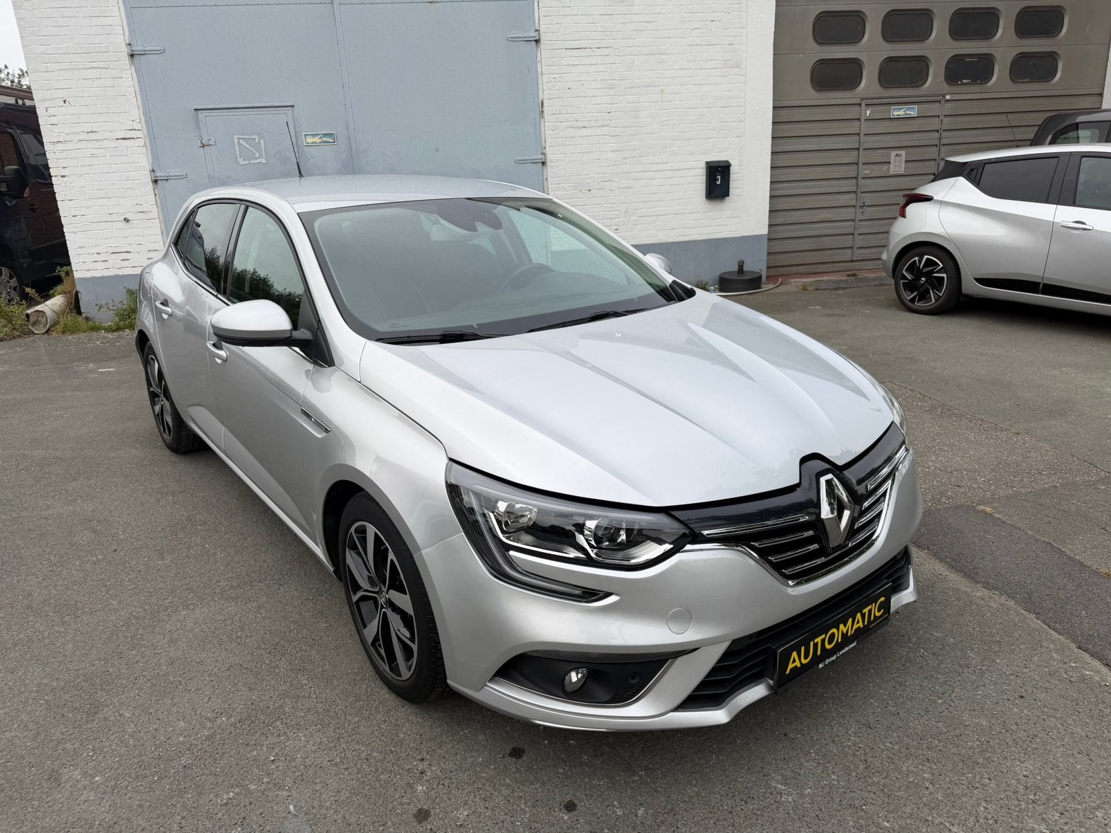 Renault Megane 1.3 TCe Bose Edition ** Garantie **, Auto's, Automaat, Dealer onderhouden, Euro 6, 4 cilinders