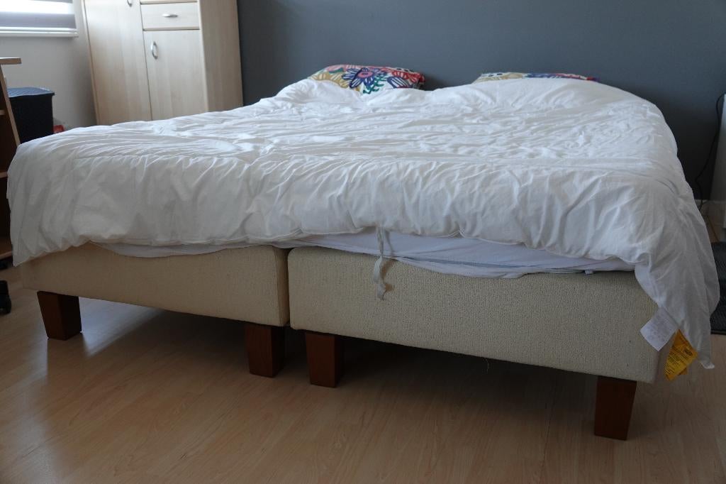 Lit double, Maison & Meubles, Chambre à coucher | Lits, Comme neuf, Deux personnes, 160 cm, 200 cm, Bois, Beige, Enlèvement