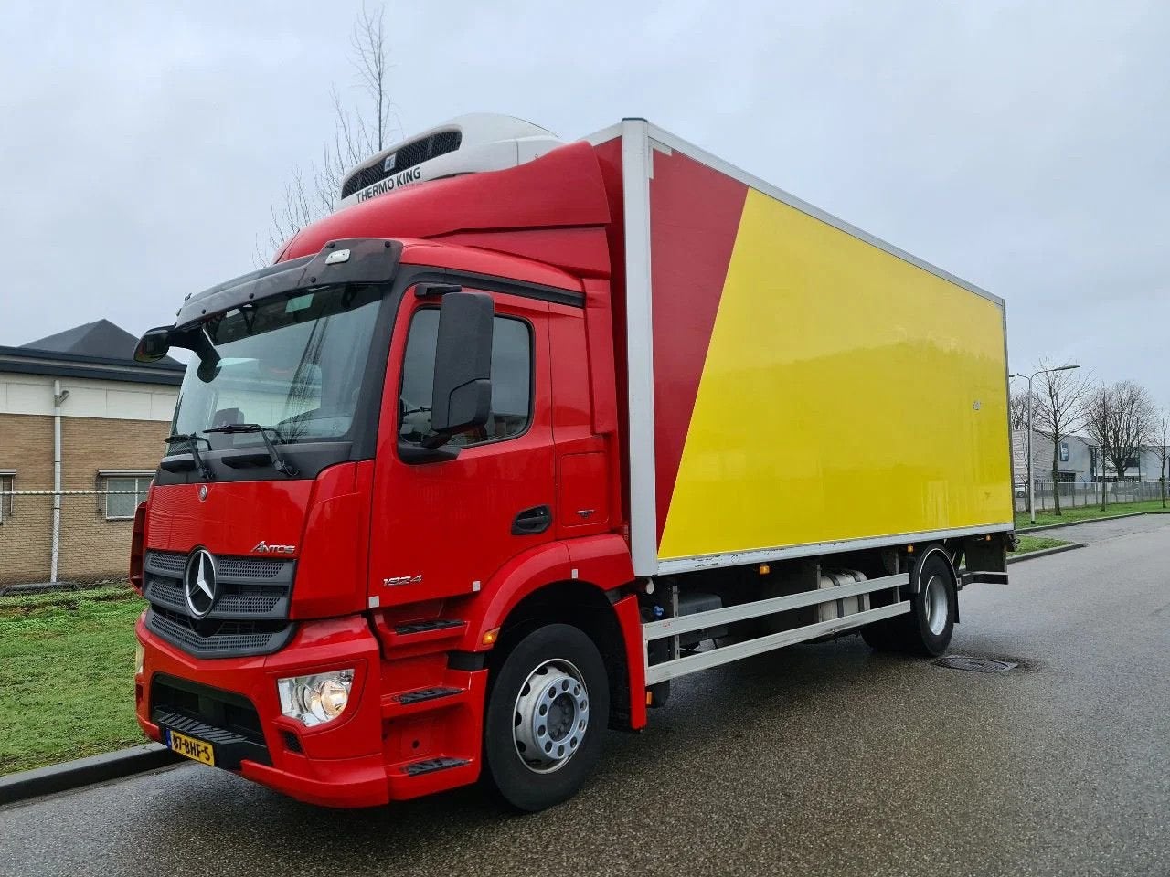 Mercedes-Benz Antos 1824 euro 6 334000 KM !!! THERMOKING, Auto's, Automaat, Mercedes-Benz, Diesel, Airconditioning