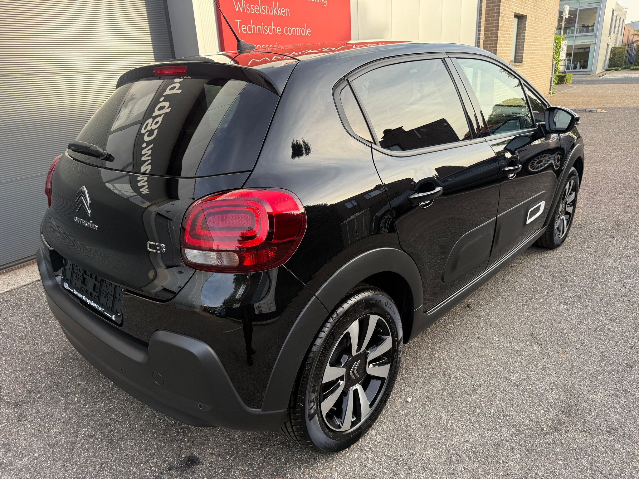 Citroën C3 12PureTech 83pk MAX, Auto's, Voorwielaandrijving, Verwarmde buitenspiegels, Stof, Gebruikt