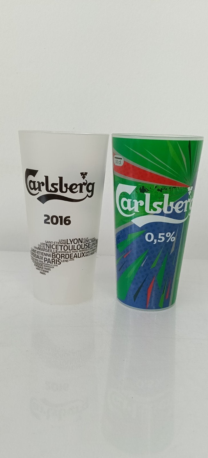 €2 voor 2 bekers van Carlsberg. 50 cl, Verzamelen, Ophalen of Verzenden