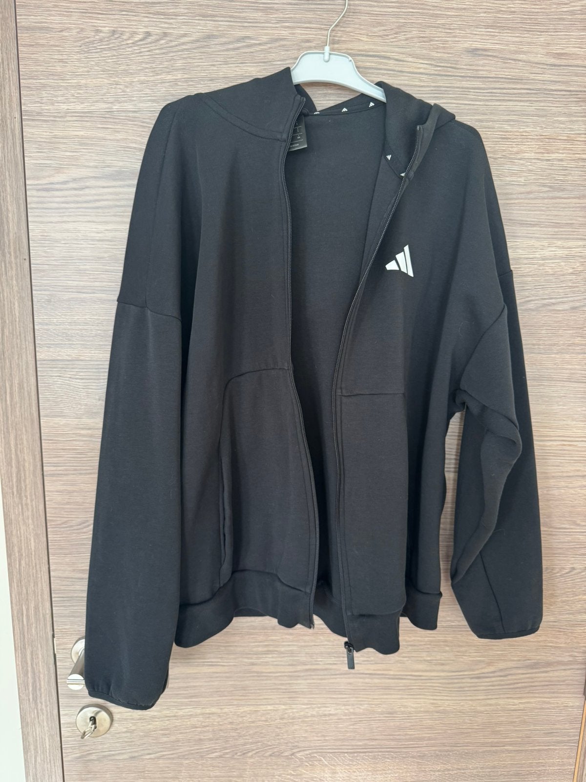 Adidas zwarte hoodie \vest met rits maat L - 1x gedragen, Ophalen of Verzenden, Zo goed als nieuw, Maat 52/54 (L), Zwart