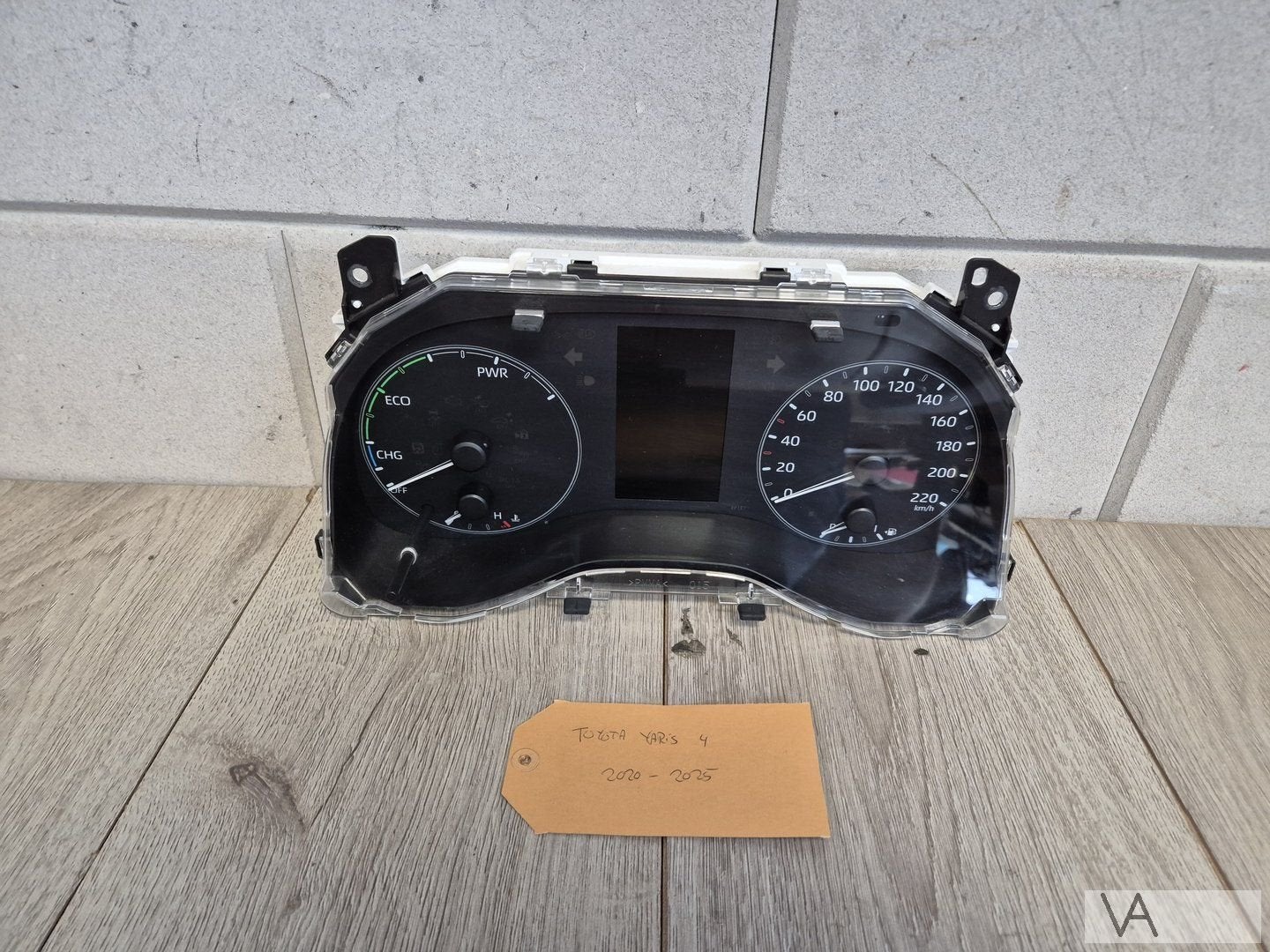 Toyota Yaris 4 2020 - 2025 tellerklok cockpit 83800k0221 €99, Gebruikt, -, -, Ophalen of Verzenden
