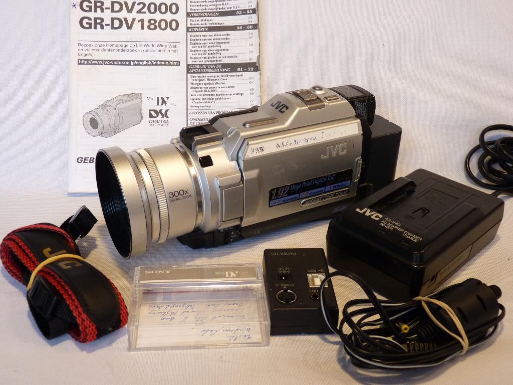 JVC GR-DV2000 MiniDV, accu, oplader, stroom, boekje, TV, Hi-fi & Vidéo, Caméscopes numériques, Comme neuf, Caméra, JVC, 8 à 20x