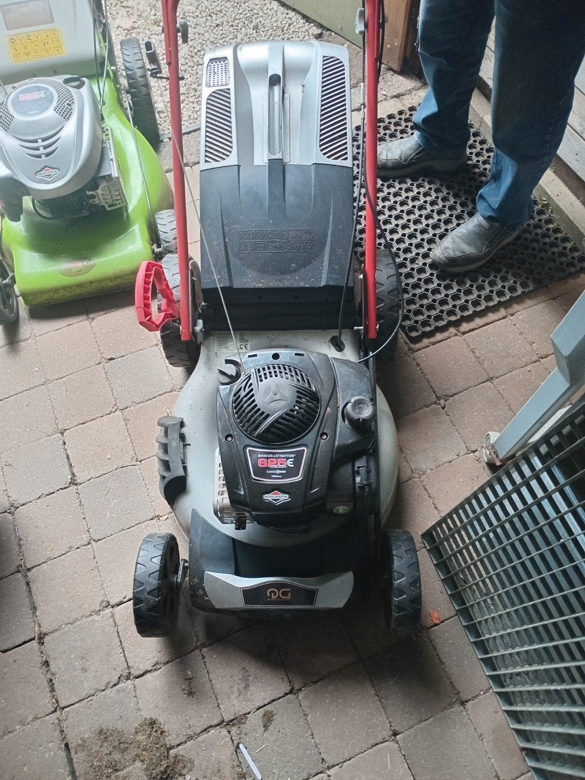 Gezoght gratis grasmaaier, Ophalen