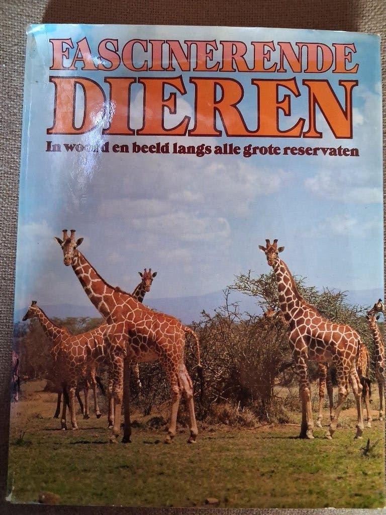 FASCINERENDE DIEREN in woord en beeld, Boeken, Ophalen of Verzenden, Overige diersoorten