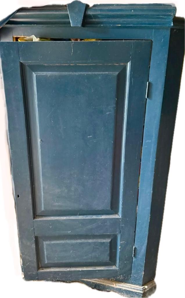Armoire d’angle +-1m50, Ophalen