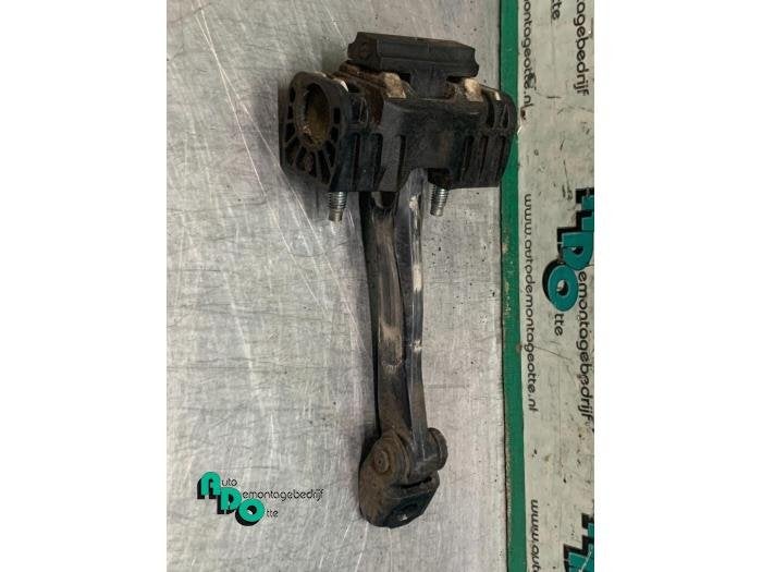 Deurvanger 4Deurs links-achter van een Opel Astra (Astra H 0, Gebruikt, -, -, Opel
