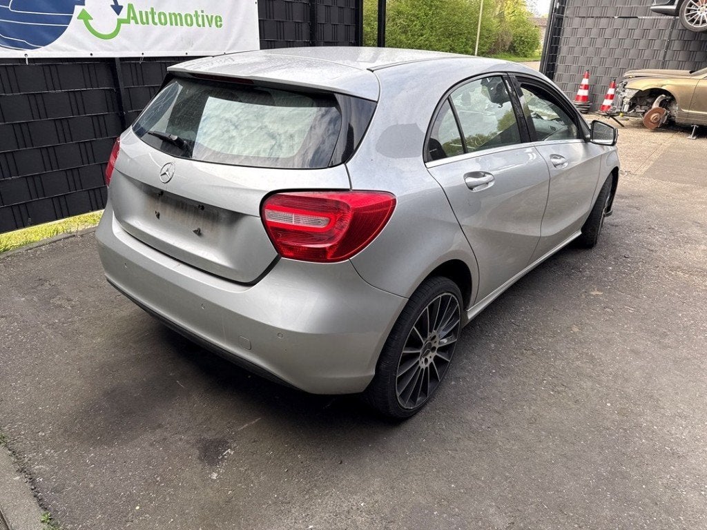 FEU ARRIÈRE DROIT Mercedes-Benz A (W176) (|A1769060200|), Mercedes-Benz, Utilisé, Dialog.mb@mercedes-benz.com, Mercedes-Benz AG