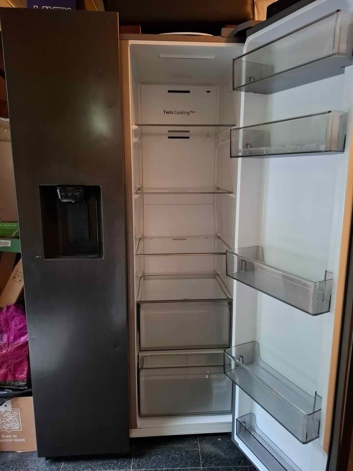 ijskast en diepvriezer en ijsblokjesmachine, Elektronische apparatuur, Ophalen, 150 tot 200 liter, 60 cm of meer, Met aparte vriezer