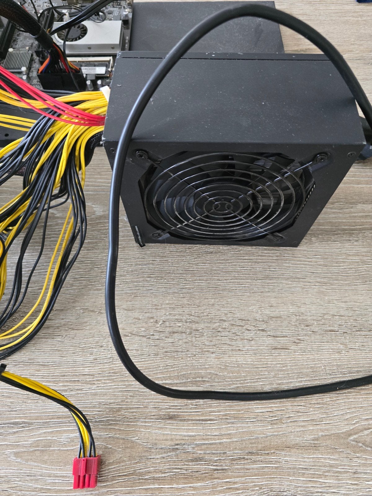 Mining rig 6600xt, 2000w PSU, Informatique & Logiciels, Enlèvement