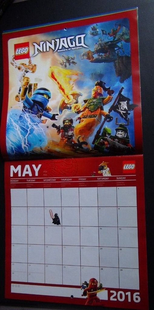 Calendrier mural Lego 2016 ou 2017 nouveau, Divers, Calendriers, Neuf, Calendrier mensuel, Enlèvement ou Envoi