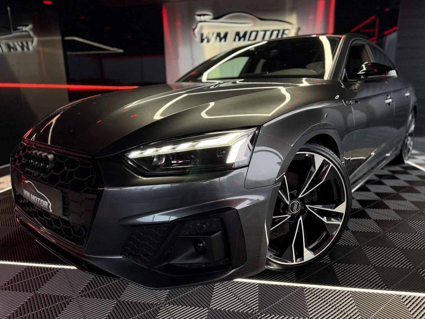 Audi A5 A5 Sportback 35 TDi S tronic (bj 2024, automaat), Auto's, Automaat, Gebruikt, Zwart, https://public.car-pass.be/vhr/1d025da8-5d0f-430d-aa91-fe3663a0c7e6