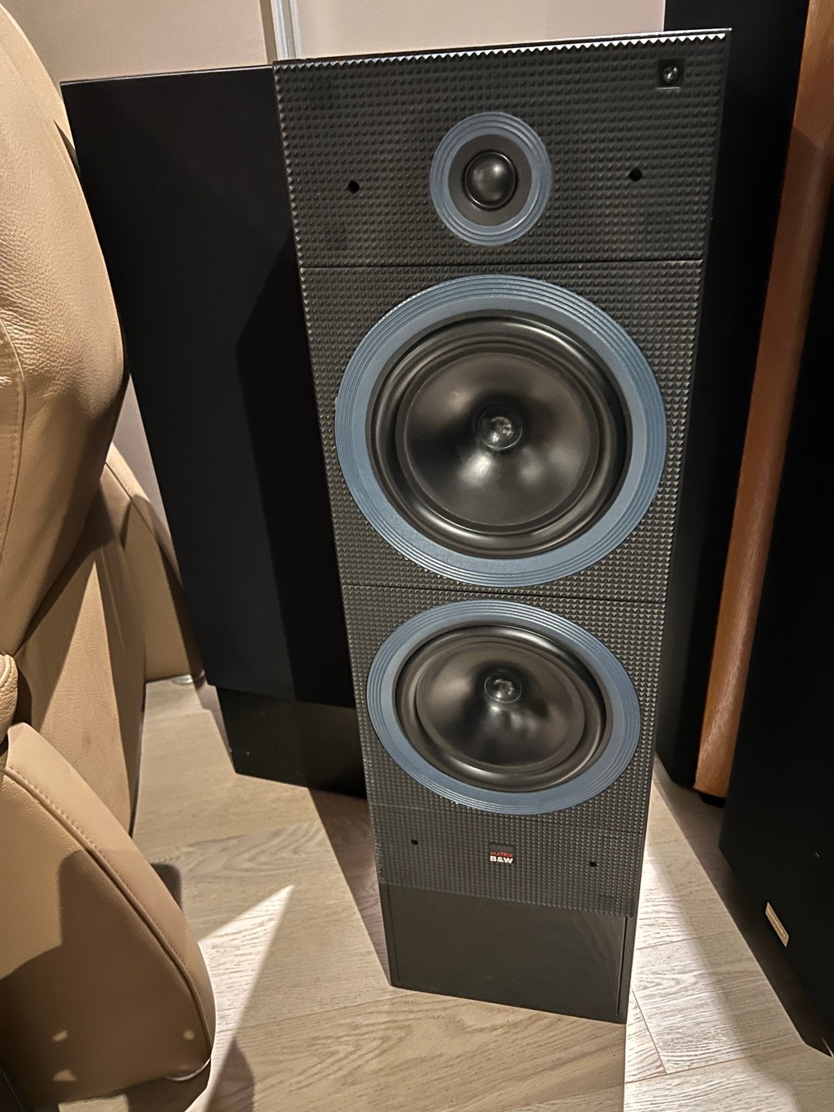 Zeer mooie b&w matrix 3, TV, Hi-fi & Vidéo, Enceintes, Comme neuf, Enlèvement, Bowers & Wilkins (B&W), Enceinte colonne