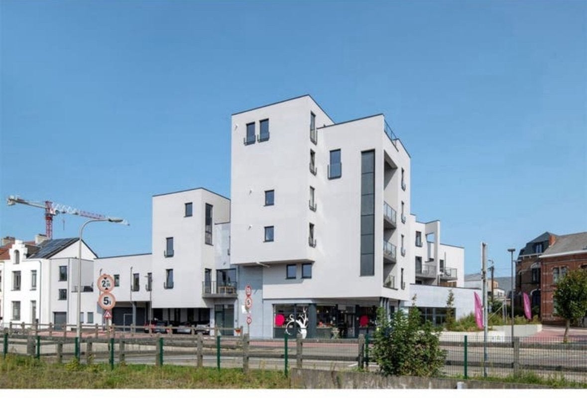 A vendre emplacement sécurisé, Immo, Garages & Places de parking