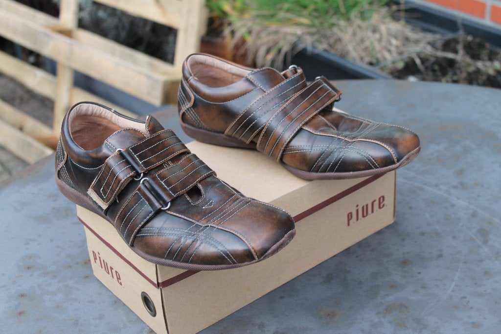 G & S mooie schoenen maat 41 velcro sluiting, Kleding | Heren, Schoenen, Bruin, Ophalen of Verzenden, Zo goed als nieuw, Sneakers